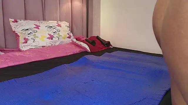 HallyBans: απευθείας συνομιλία ΧΧΧ