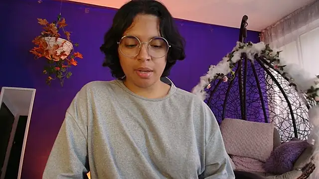 Chatroom XXX en direct de Emmapark_