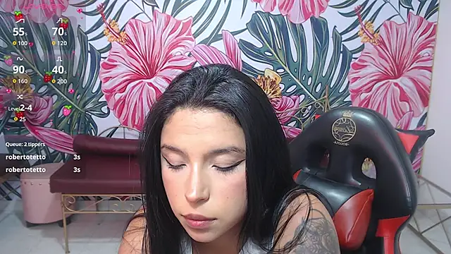 Small_naughty_ Adlı Modelin Canlı XXX Sohbeti