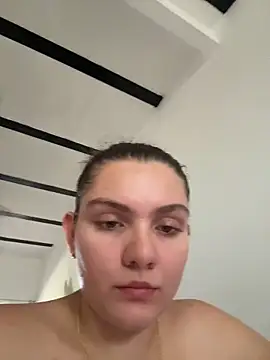 Eva_stark10 Adlı Modelin Canlı XXX Sohbeti