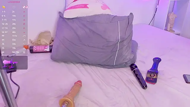 EmmaRouss1's Live XXX Chat