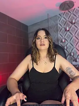 Sky_Junne লাইভ XXX চ্যাট