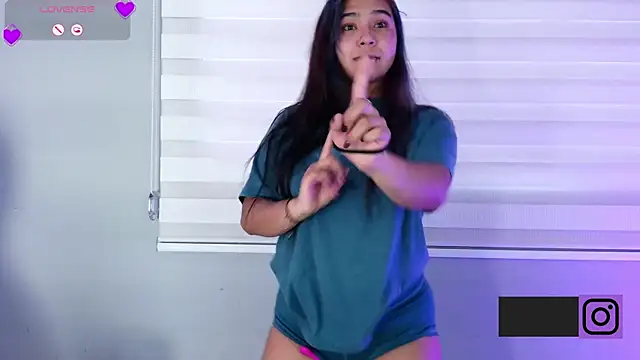 Mylarossi লাইভ XXX চ্যাট