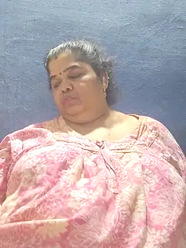 XXX chat uživo modela tamilthanushri