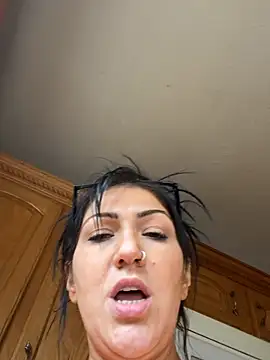 LittleMissEeve Chat XXX in diretta