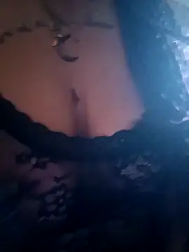 LunaVera Pertunjukan Webcam