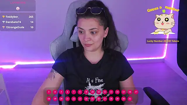 LuciaLoca Webcam show