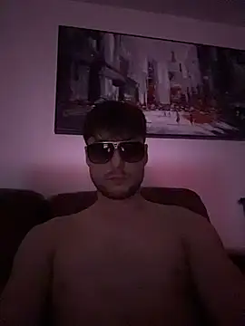 whiteCutD Show in webcam