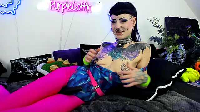 Purple_Coffin666 Adlı Modelin Web Kamerası Şovu