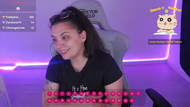 دردشة LuciaLoca الجنسية المباشرة