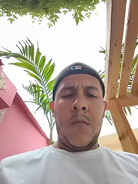 Misterjhons2's Live XXX Chat