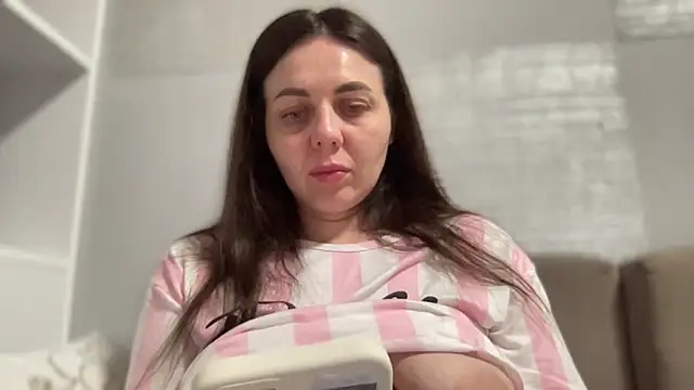 Show modela Darsy_Rox na web-kameri