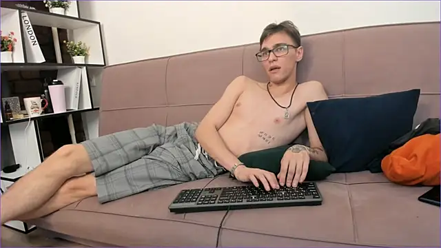 Shadow_blink's Live XXX Chat