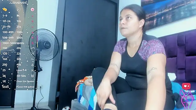 Živý XXX chat Alicia_Whitee