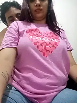 EsmeraldaNaim's Live XXX Chat