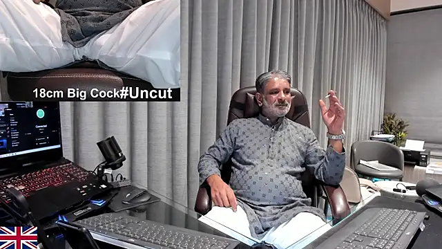 OnlineBossUK 即時 XXX 聊天