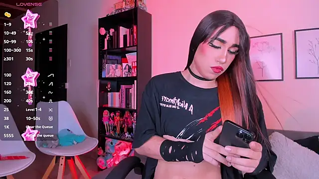 Show modela ARIANA_QUEEN1 na web-kameri