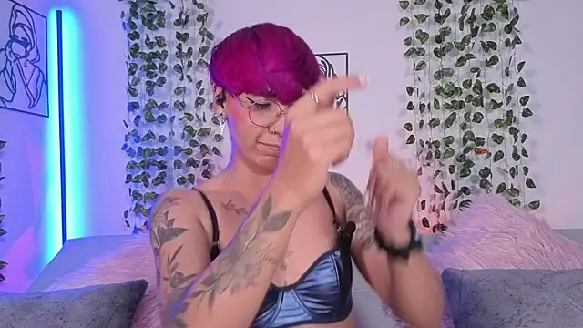 XXX chat uživo modela MiaMorgan_