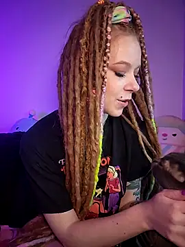 LucidLucy Show in webcam