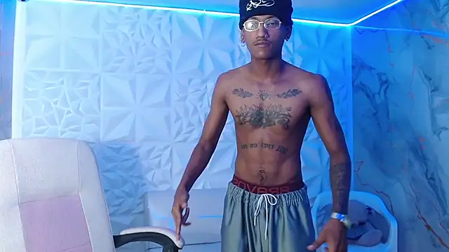 ManSant's Live XXX Chat