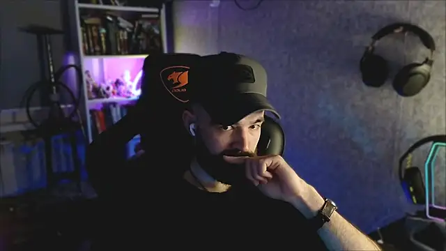 _Mostly_ Show Webcam