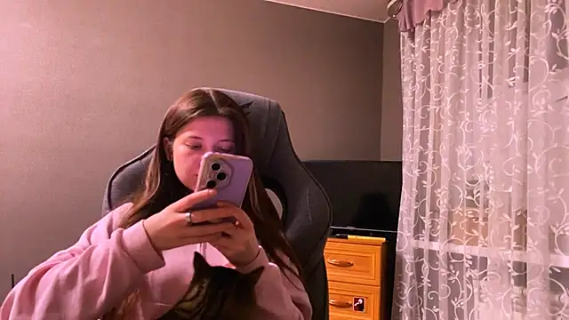 LunnaBliss Adlı Modelin Canlı XXX Sohbeti