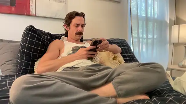 RawSlutMaker Adlı Modelin Canlı XXX Sohbeti