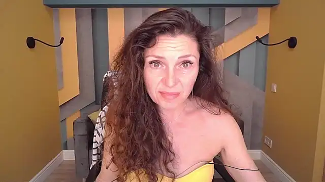 EllaLong's Live XXX Chat