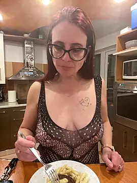 Chatroom XXX en direct de NataKitten