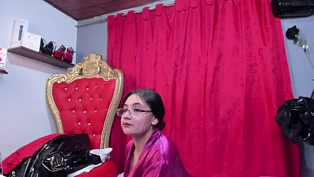 LiliThara 现场XXX聊天