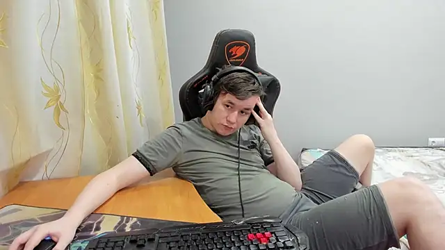 Вебкам-шоу iliaskrislove