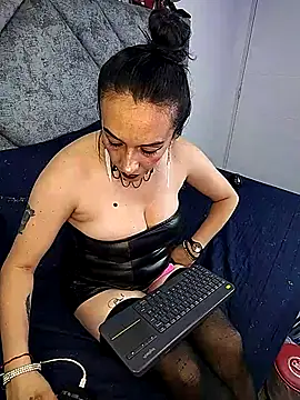 Živý XXX chat Shantey_Laurent