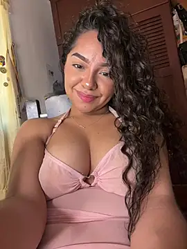 Chat XXX en directo de Evviiee_