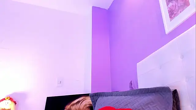 Charlotte11-11's Live XXX Chat