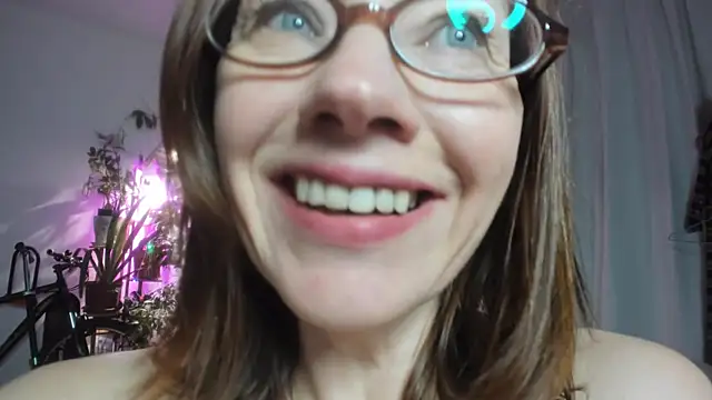 Chatroom XXX en direct de Constancia_pure