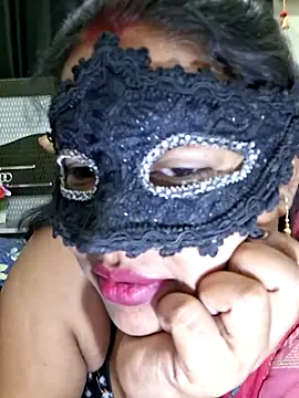 Soniya_G Show in webcam