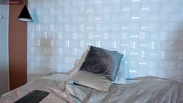 DanteTargaryen Show in webcam