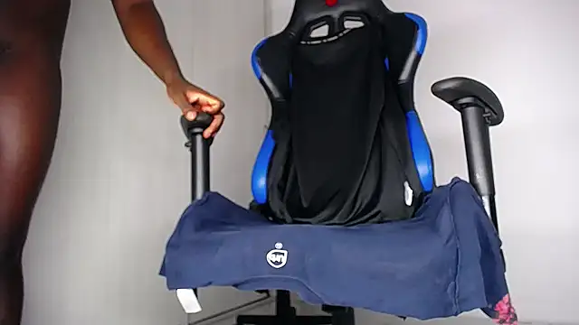 MAXJONES_2 – Naživo XXX chat