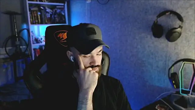 _Mostly_ Chat XXX in diretta