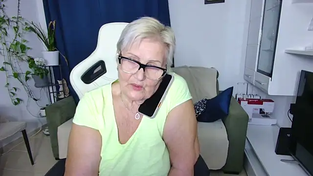 Selenna57's Live XXX Chat