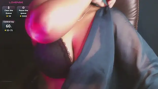 Онлайн чат XXX MissTemptiva_telugudevil