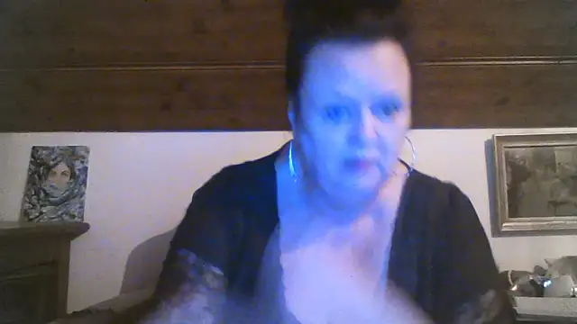 TiffanyMature's Live XXX Chat