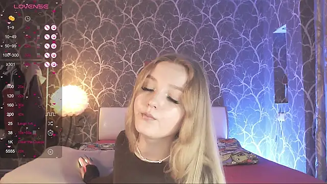 Онлайн чат XXX MiaMiaMeow