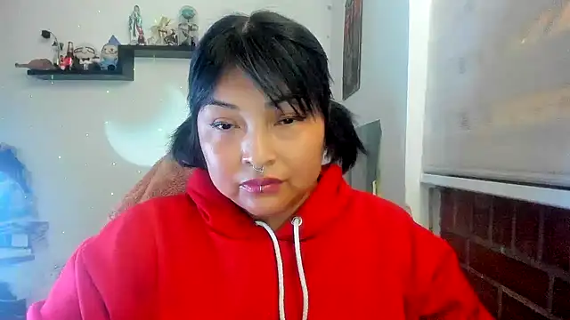 Chat XXX en directo de Shaddycute_