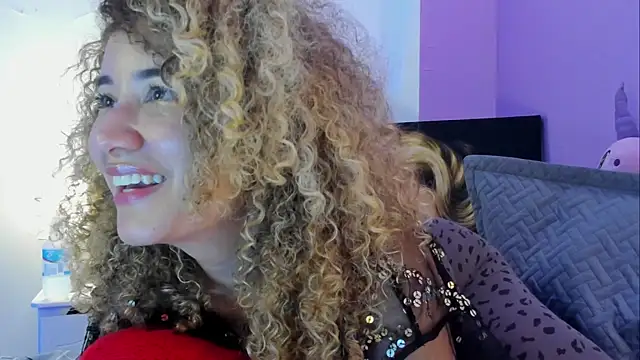 Charlotte11-11's Live XXX Chat