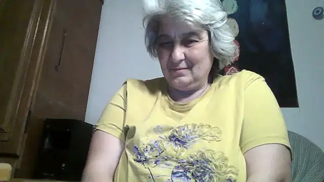 ExquisiteMature's Live XXX Chat