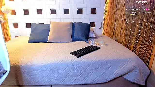 XXX chat uživo modela andreazoe