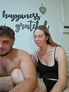 RoxyandRocky Webcam Show