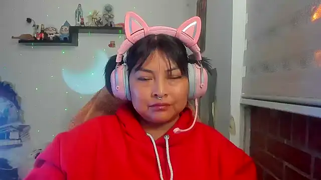 แชท XXX สดของ Shaddycute_