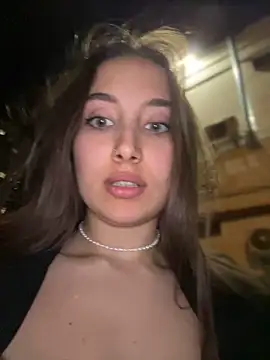 ICrazyOneIRL Webcam-Show